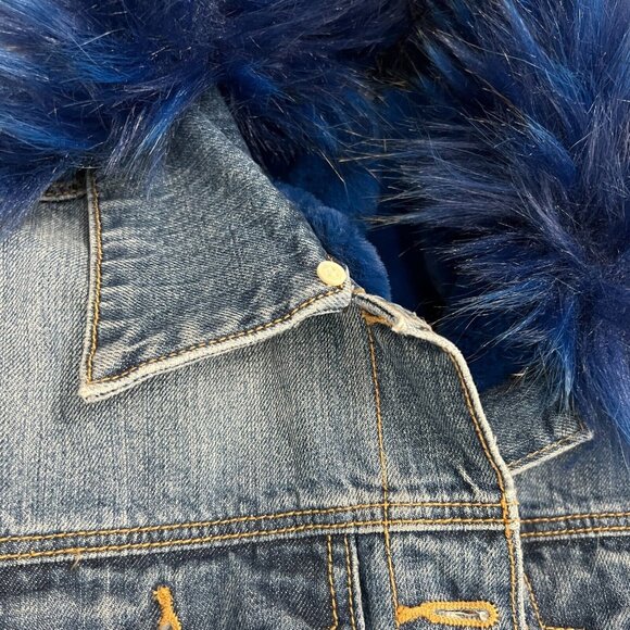 Driftwood Denim Jacket Womens Small Blue Faux Fur Collar Mob Wife Whimsigoth - Picture 6 of 11
